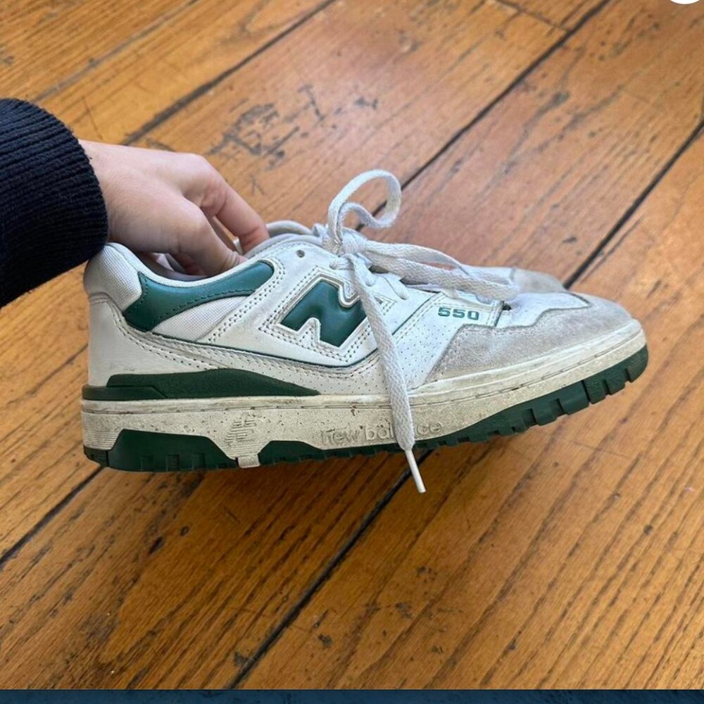 New Balance 550's Green in Size 7.5M